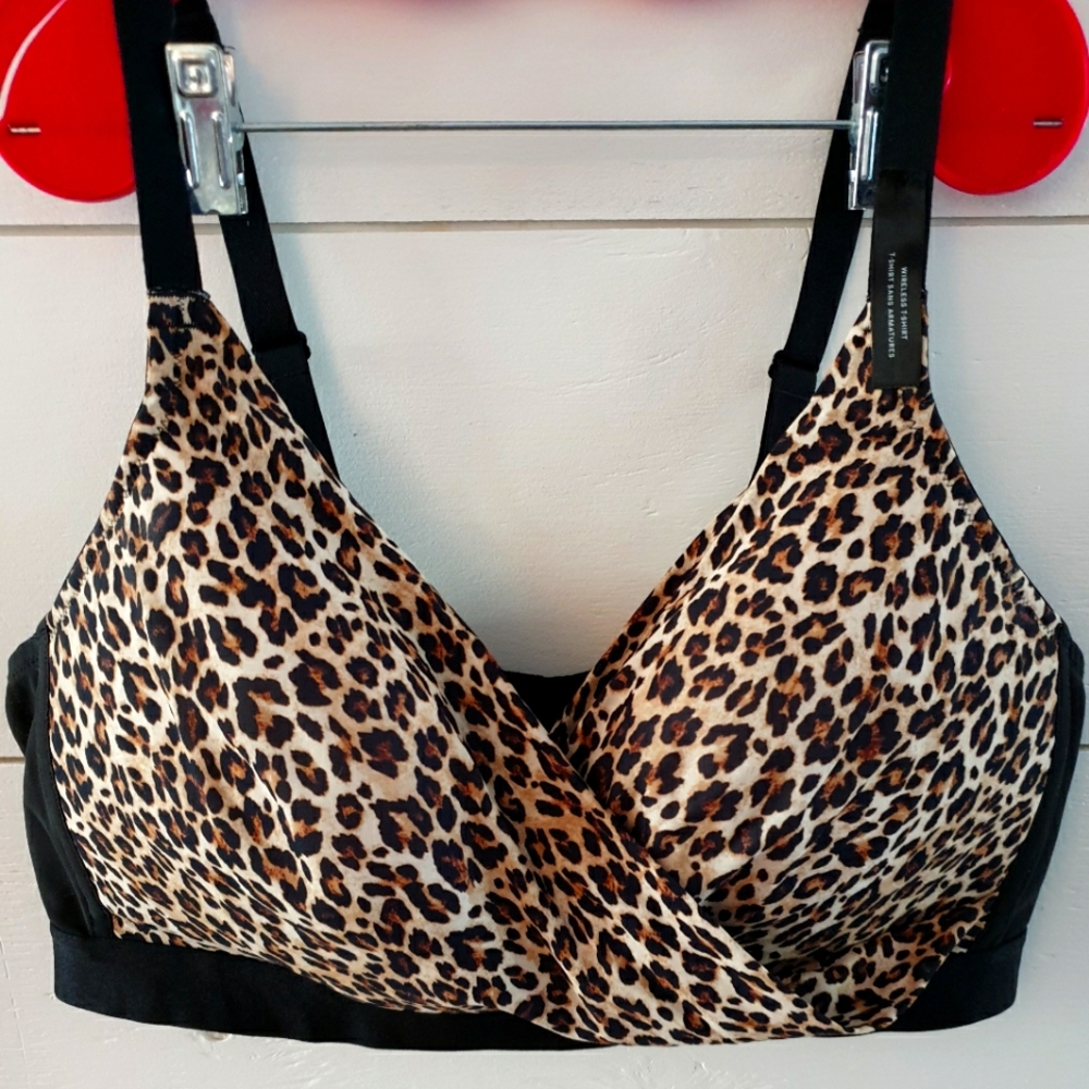 Wirefree Padded Lounge Bra - Déesse Collection